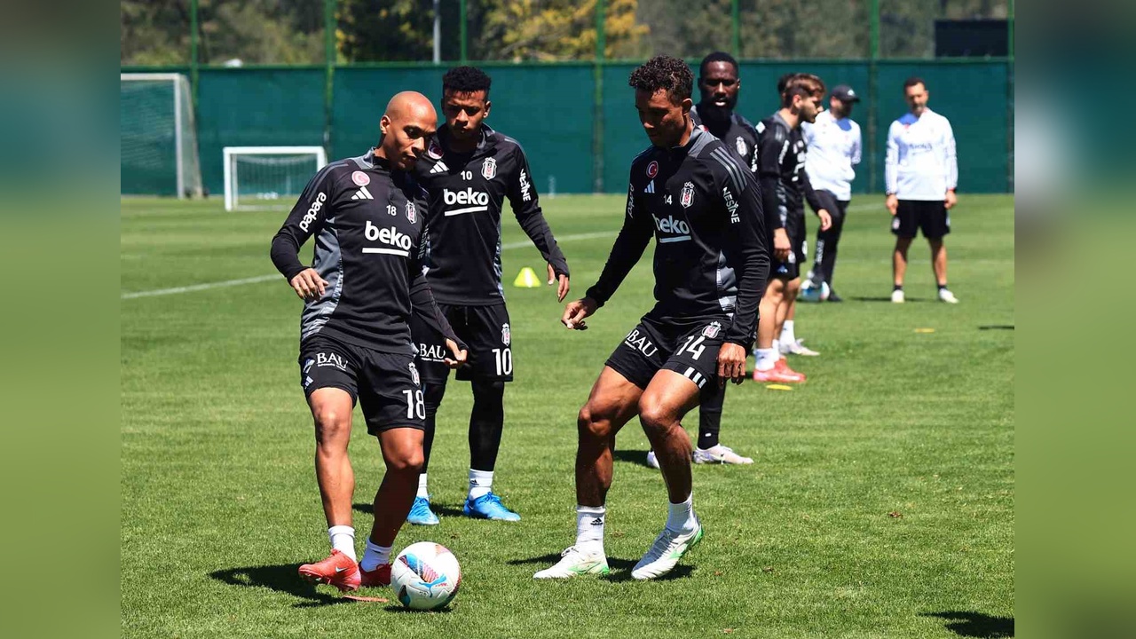 Beşiktaş, Fenerbahçe Derbisi Öncesi Son Antrenmanını Gerçekleştirdi
