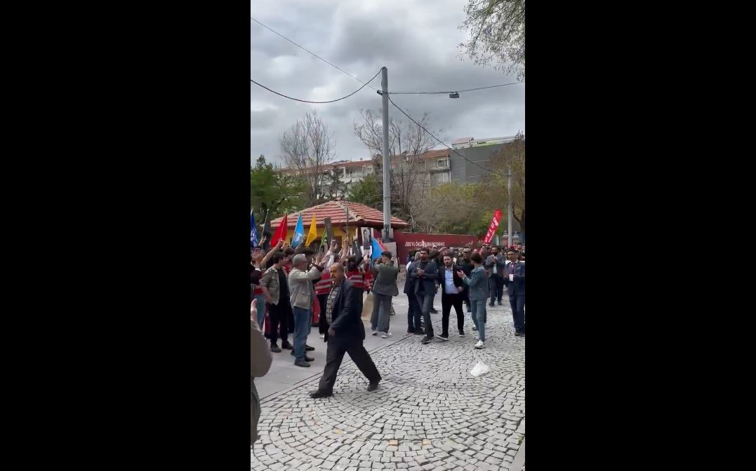 CHP'li gençlere Zafer Partili gençlerden alkışlı destek