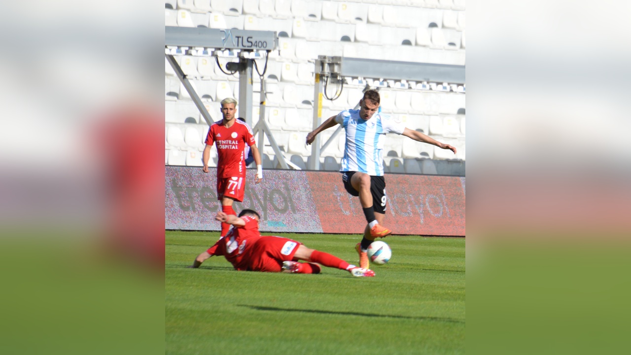 Erzurumspor FK, Ümraniyespor'u 2-0 Mağlup Etti