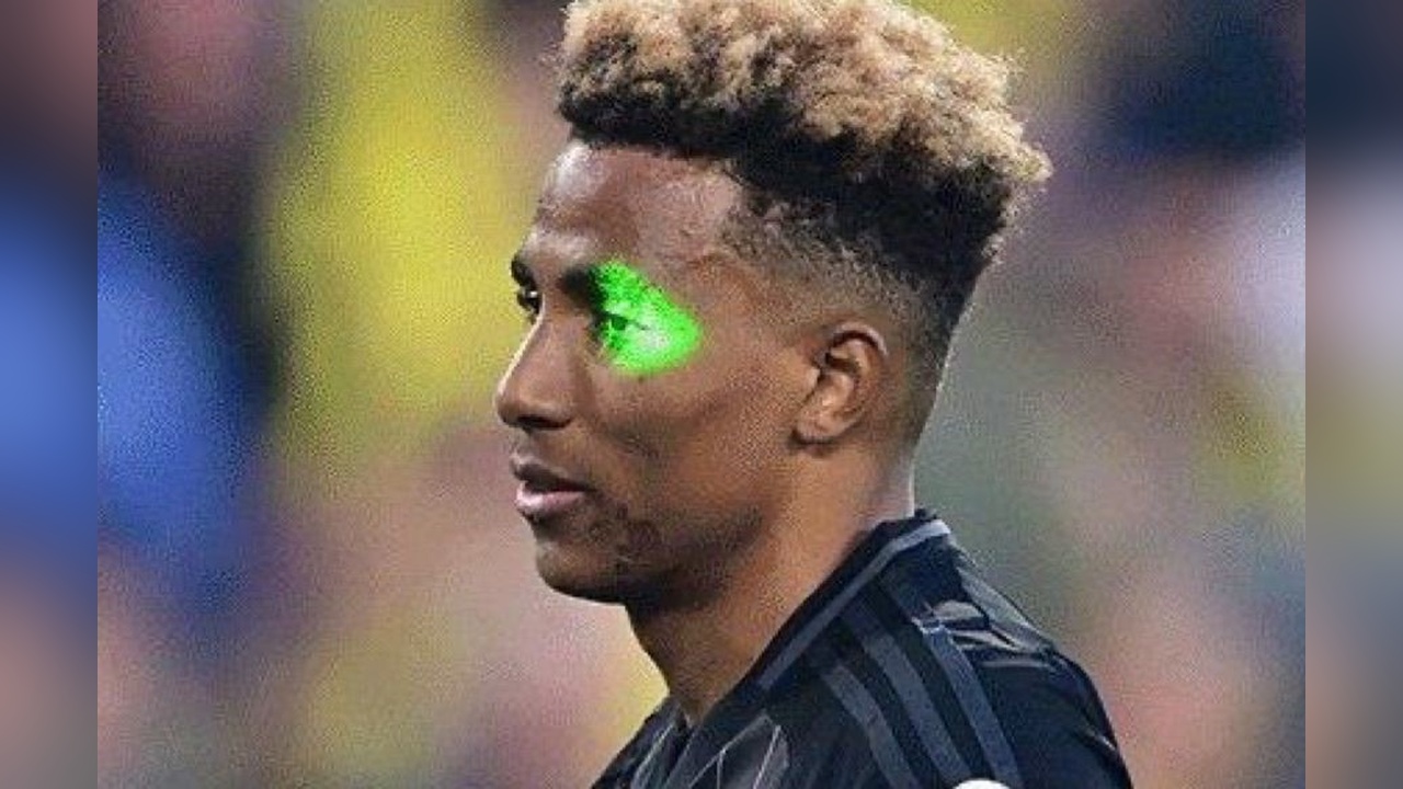 Gedson Fernandes'e Lazer Tutarken Yakalanan Taraftar Gözaltına Alındı