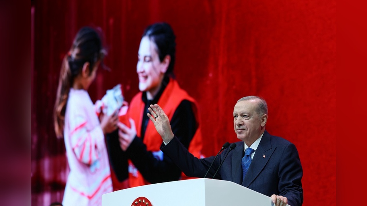Türk Kızılay'da Yeni Yönetim Görevine Başladı