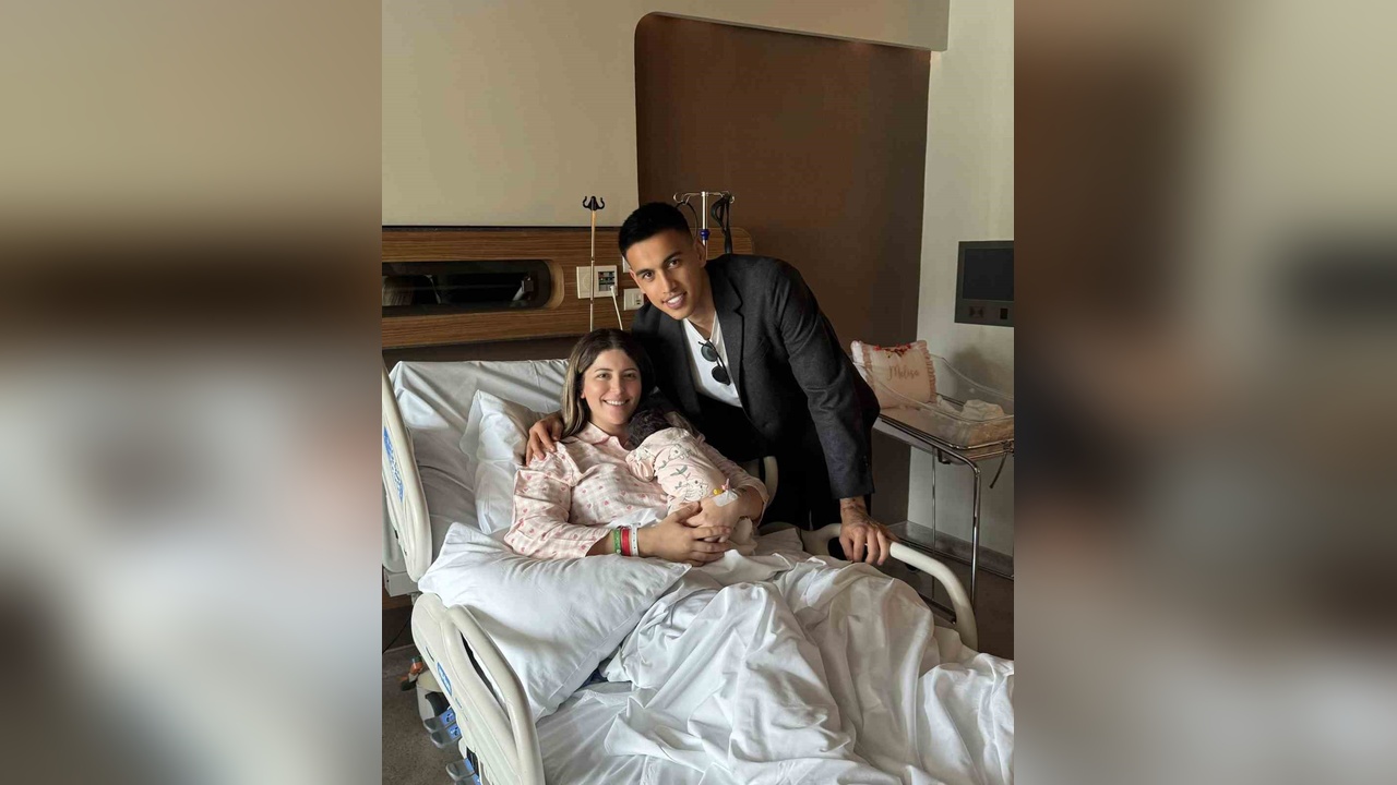 Fenerbahçe'nin Kalecisi İrfan Can Eğribayat İkinci Kez Baba Sevinci Yaşadı