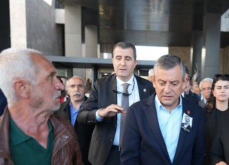 Selçuk Tengioğlu'nun CHP'lileri takip ettiği anlar ortaya çıktı