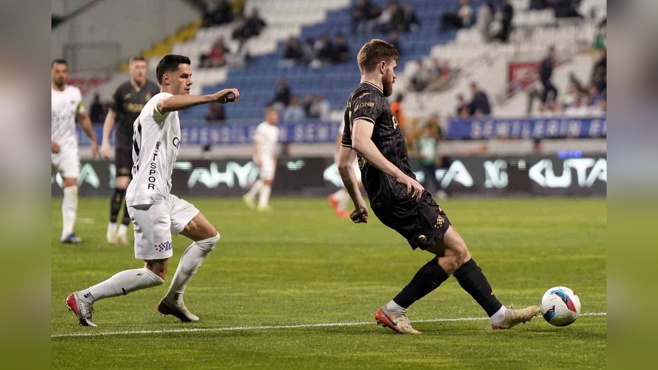 Trendyol Süper Lig'de Kasımpaşa ile Trabzonspor 1-1 Berabere Kaldı