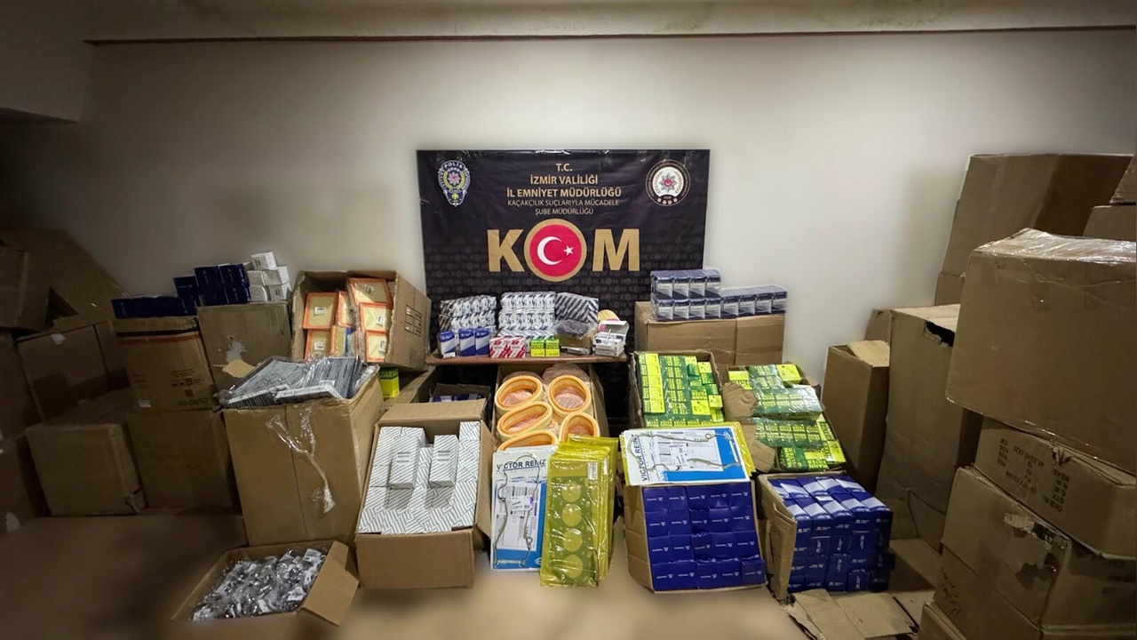 İzmir'de 42 milyon TL değerinde kaçakçılık operasyonu gerçekleştirildi