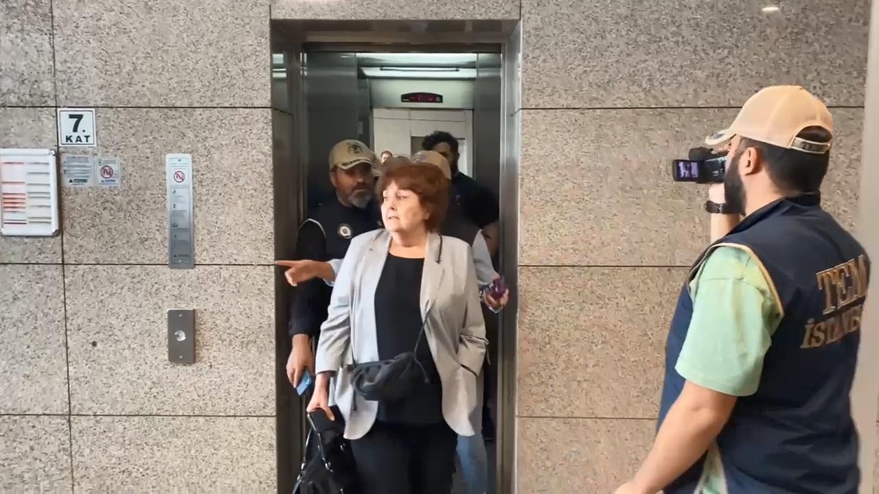 İstanbul'da gazeteci Ayşenur Arslan'ın yargılandığı davada karar açıklandı