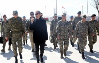Hulusi Akar sınırın sıfır noktasında