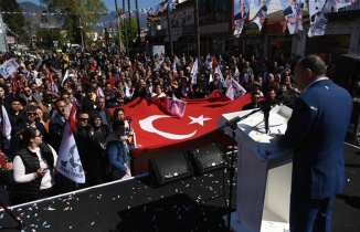 Behçet Saatcı, “Zafer sırtını halka dayayanlarındır”