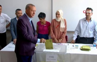 Cumhurbaşkanı Erdoğan oyunu Üsküdar’da kullandı