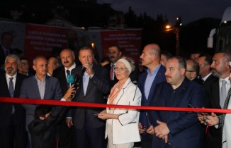 Cumhurbaşkanı Erdoğan, Araklı’da restoran açılışına katıldı