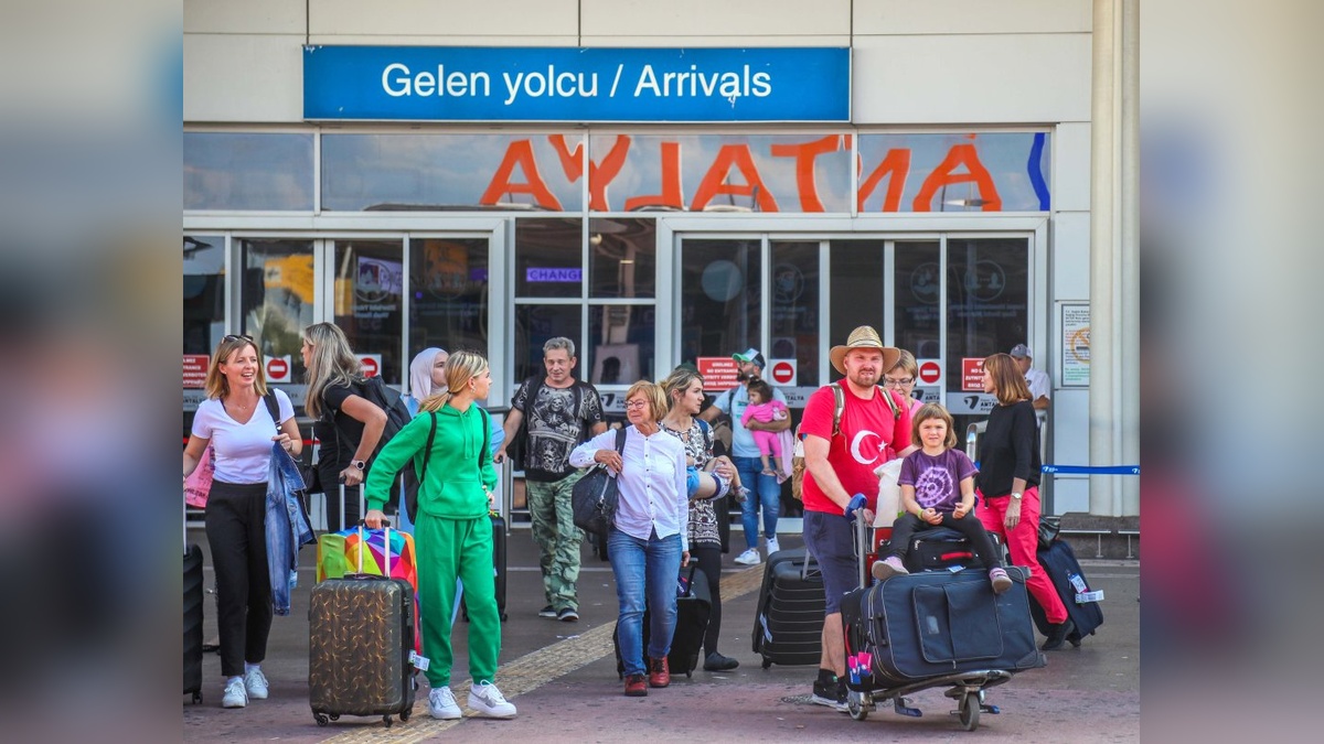 Antalya Turizminde Bayram Etkisi: 18 Milyon Turist Hedefi