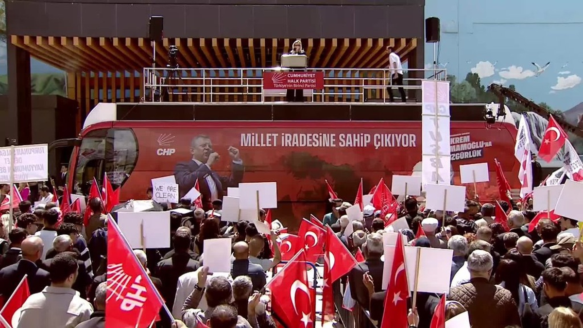 Ahmet Özer'den Van'dan Mektup: 'İmamoğlu Cumhurbaşkanı Olacak, Kürt Sorununu Çözeceğiz'