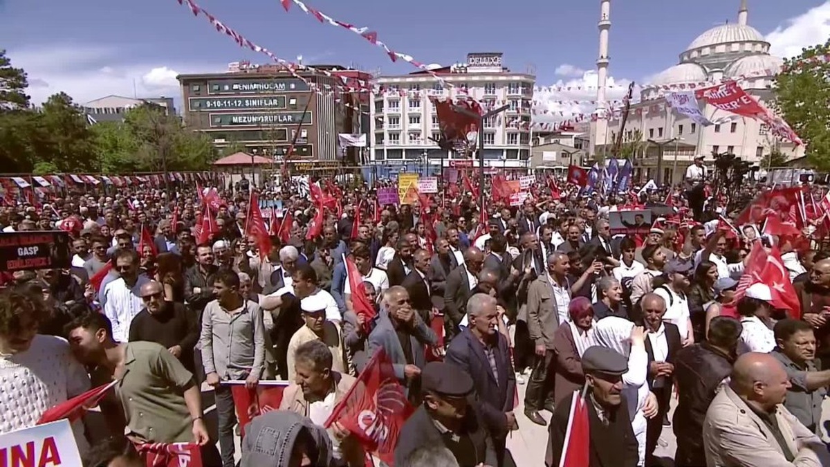Özel Van'da: 'Ekrem İmamoğlu serbest kalmalı, kayyum uygulaması son bulmalı'