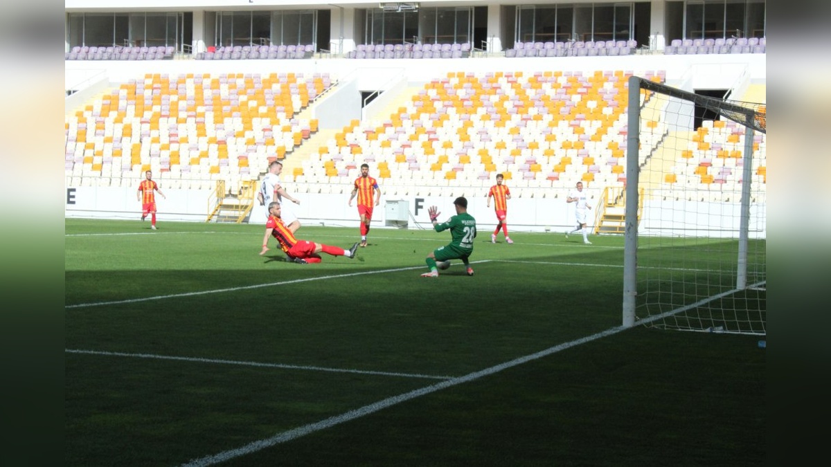 Gençlerbirliği, Yeni Malatyaspor'u 5-0 Yenerek Süper Lig'e Yükseldi