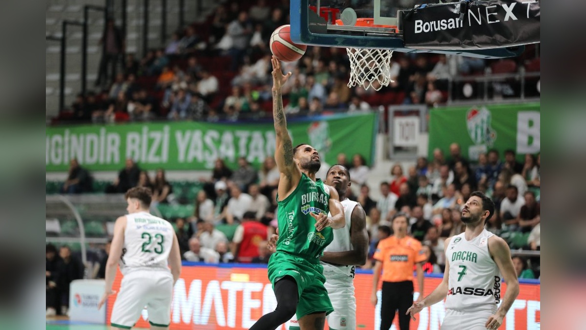 Bursaspor Basketbol, Darüşşafaka'yı 98-82 yendi