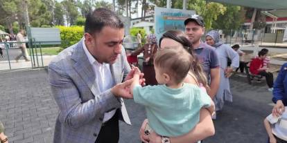 Çukurova Belediyesi, özel gereksinimli çocukları ve annelerini ağırladı