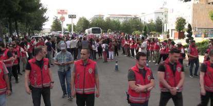 Diyarbakır'da kadınlar 'Aile Yılı' kararına tepki gösterdi