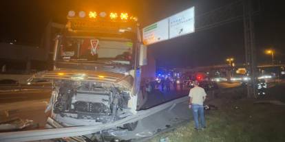 Beylikdüzü'nde TIR kazası: 1 ölü, 1 yaralı