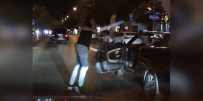 Karşıyaka'da Trafik Kavgası: Döner Bıçakla Tehdit