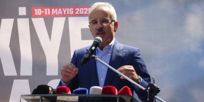 Uraloğlu, Trabzon'da bisiklet yarışlarına start verdi