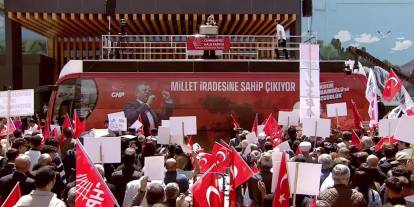 Ahmet Özer'den Van'dan Mektup: 'İmamoğlu Cumhurbaşkanı Olacak, Kürt Sorununu Çözeceğiz'