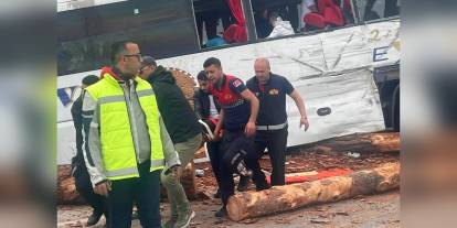 Ezine'de zincirleme kaza: 6 ölü, çok sayıda yaralı