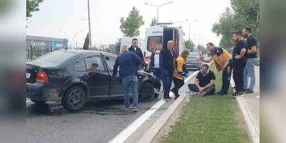 İnegöl'de otomobil kazası: Sürücü yaralandı