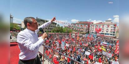 Özgür Özel: Barıştan yanayız, iktidar milletin barış talebini heba ederse biz buradayız