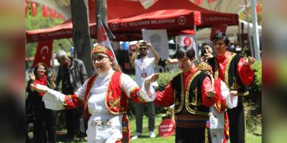 Çankaya Belediyesi kursiyerleri Engelsiz Ankara Festivali'nde sahne aldı