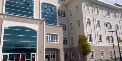 Burdur'da 5 Yaşındaki Özel Gereksinimli Çocuk Darp Edildi: Vali̇lik, Adlî ve İdarî İşlem Başlattı