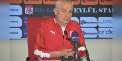 Sivasspor-Bodrum FK Maçı Golsüz Berabere Bitti: Çalımbay ve Morais'den Maç Değerlendirmesi