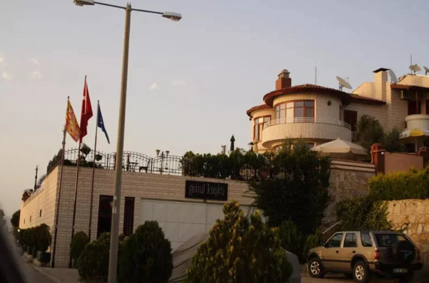 gönül köşkü