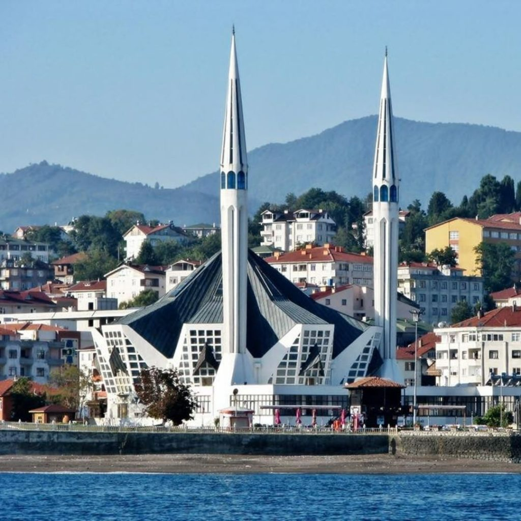 Akçakoca Merkez Cami