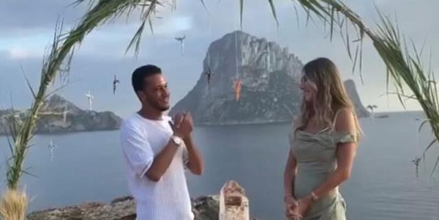 Şeyma Subaşı'nın bir süredir beraber olduğu Mısırlı milyarder sevgilisi Alsaloussi'den evlilik teklifi alması magazin gündemine oturdu. Subaşı'nın evlilik teklifi aldığı anları paylaşmasının ardından Alsaloussi hakkında sosyal medyada çeşitli iddialar dolaşmaya başladı. Daha önce çalıntı Ferrari olayıyla da anılan Saloussi'nin çoğu şeyinin sahte olduğu ve mankenlerle birliktelik yaşayarak reklamını yaptığı iddia edildi.
