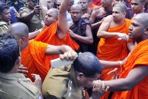 Myanmar'daki terörün yüzü: Arakan katili Budist rahip Aşin Wirathu!