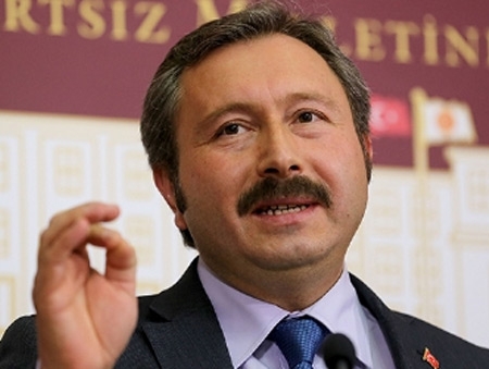 "AKP'deki sempatizanlar bölünmenin önünü açtı"