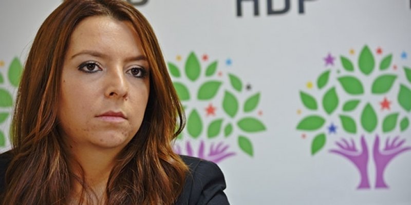HDP Muş Milletvekili Burcu Çelik tutuklandı HDP Muş Milletvekili Burcu Çelik tutuklandı