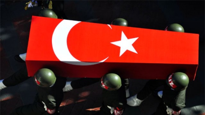 PKK Şırnak'ta üs bölgesine saldırdı, Şehitler var PKK Şırnak'ta üs bölgesine saldırdı, Şehitler var