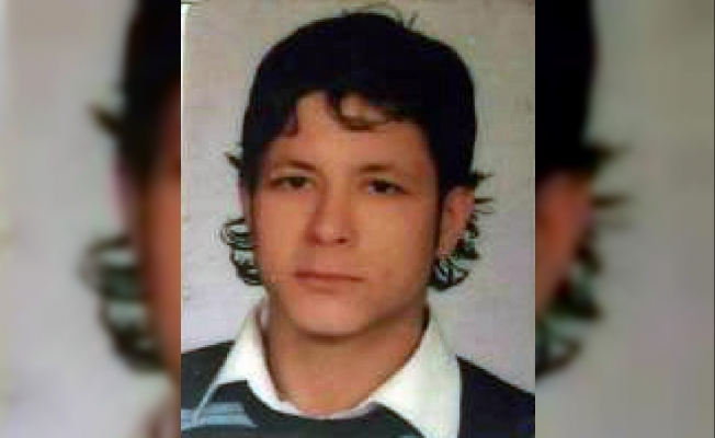 Mermer blok altında kalan iş makinesi operatörü ezilerek öldü Mermer blok altında kalan iş makinesi operatörü ezilerek öldü
