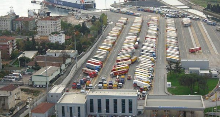 Pendik Limanı'nda uyuşturucu operasyonu Pendik Limanı'nda uyuşturucu operasyonu