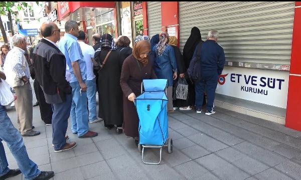 Et ve Süt Kurumu'nda et kuyruğu