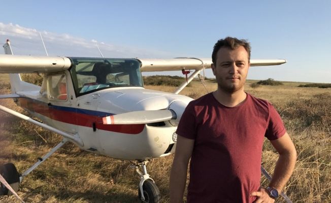 Corlu Da Arizalanan Tek Kisilik Ucak Tarlaya Indi