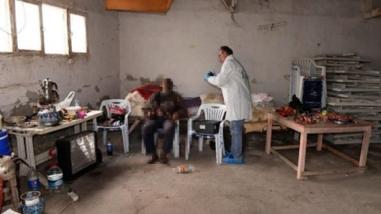 Yalnız yaşayan adam sandalye üzerinde ölü bulundu