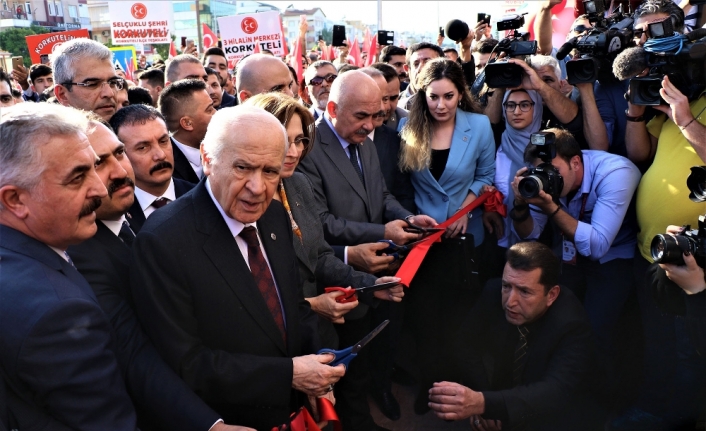Bahçeli Antalya’da partisinin il binasını açtı
