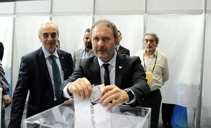Hürser Tekinoktay oyunu kullandı