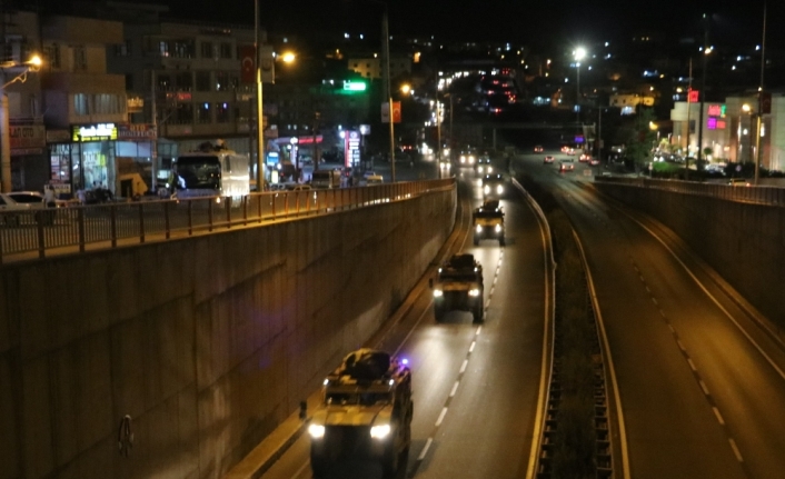 Sınıra zırhlı araç sevkiyatları sürüyor