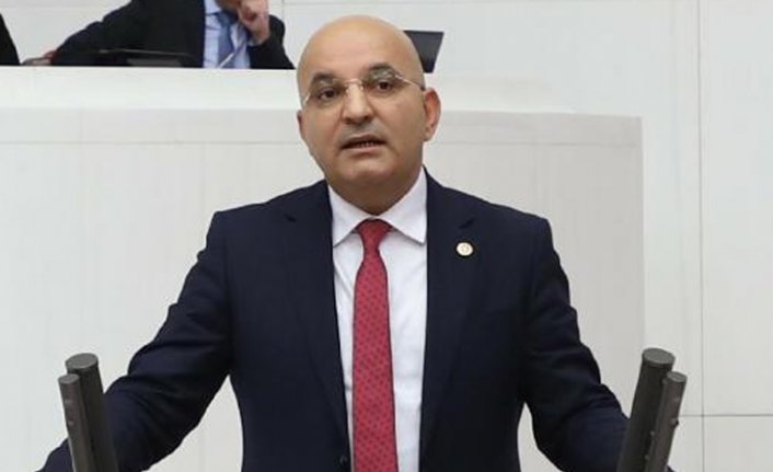 CHP İzmir Milletvekili Mahir Polat trafik kazası geçirdi