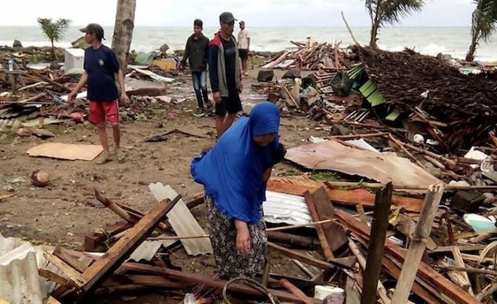 Endonezya’da 7,1 büyüklüğünde deprem
