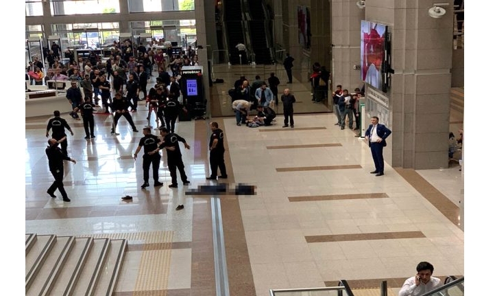 İstanbul Adalet Sarayı'nda intihar!