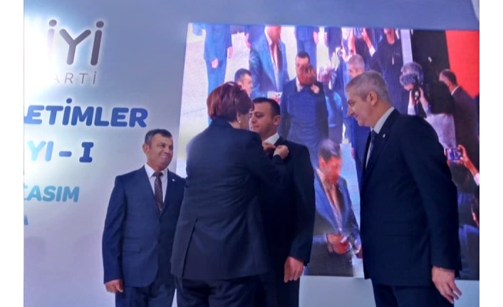 Kaş'ta DP'li 2 meclis üyesi İYİ Parti'ye katıldı